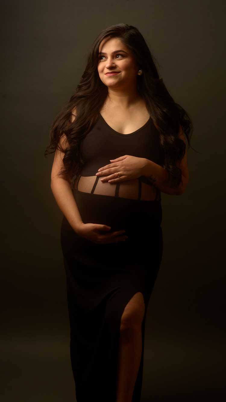 Black-maternity-gown