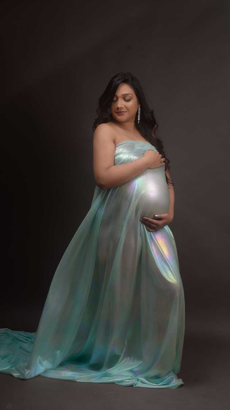 Black-maternity-gown