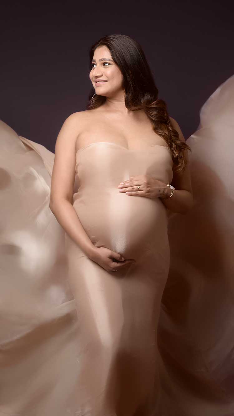 Black-maternity-gown