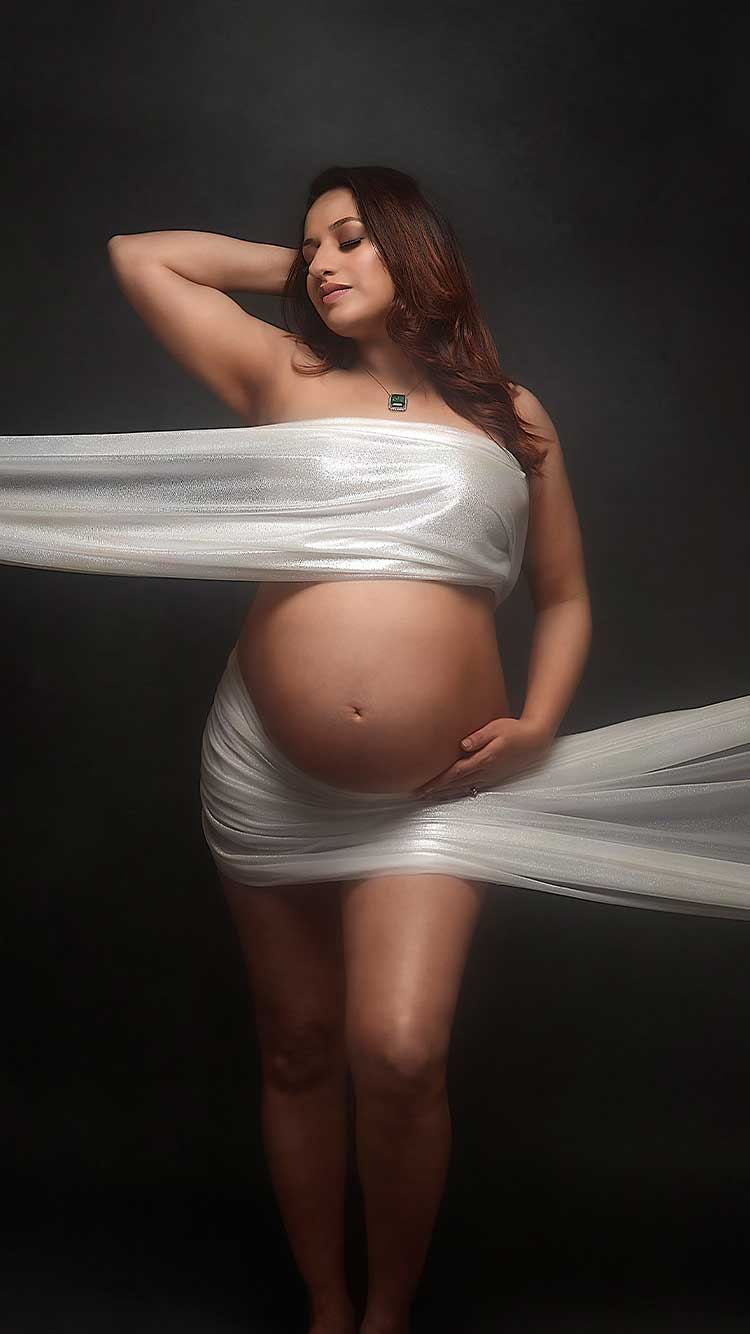 Black-maternity-gown