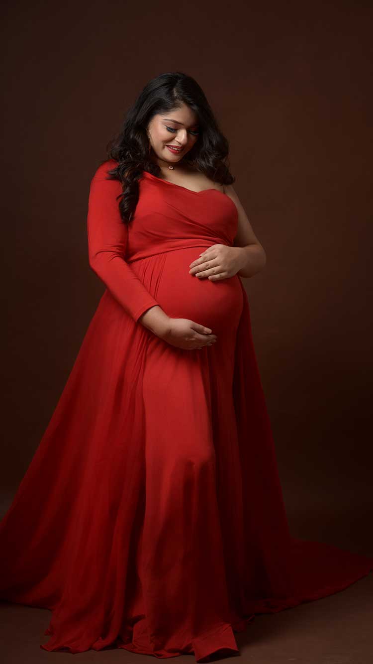 Black-maternity-gown