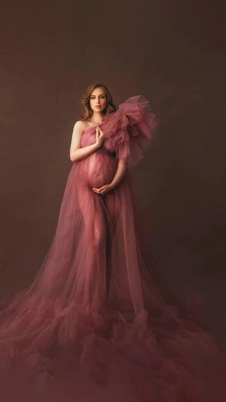 Black-maternity-gown