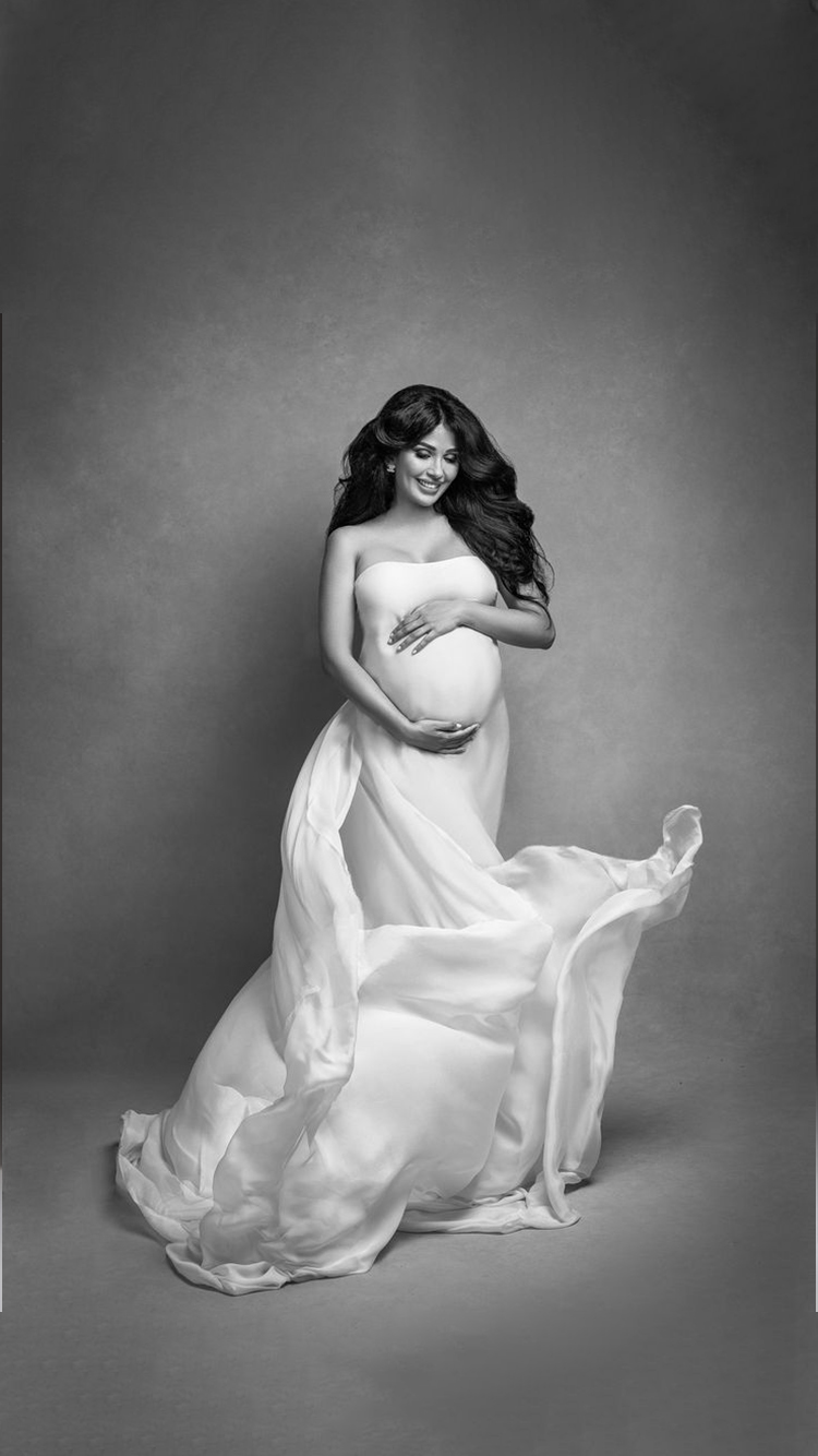 Black-maternity-gown