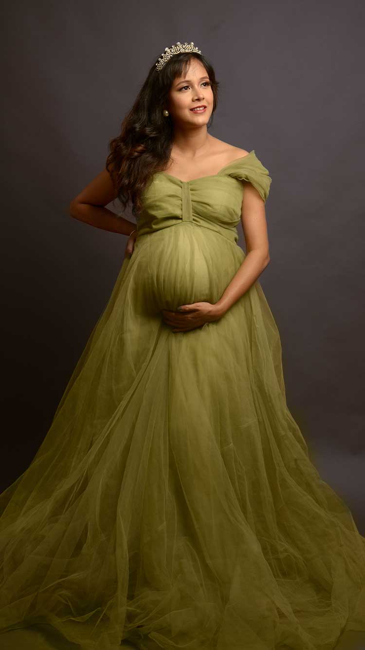 Black-maternity-gown